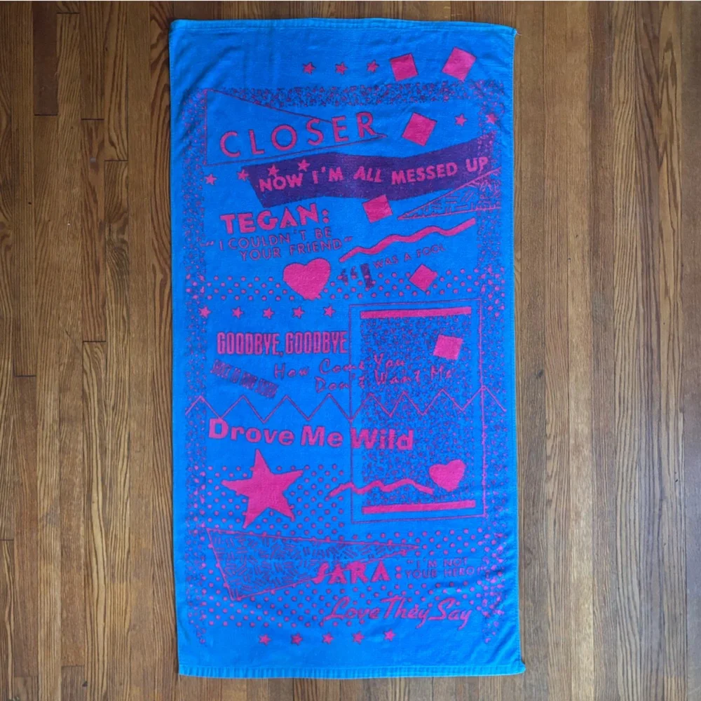 🩵 Tegan and Sara Beach Towel 💓 Heartthrob 💓 Album Merch 2013 🩵 *Super Rare* 💘💘💘
